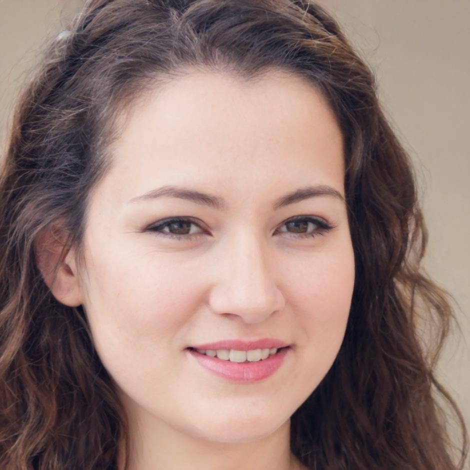 Fokussierte Teilnehmerin während einer Lernsitzung